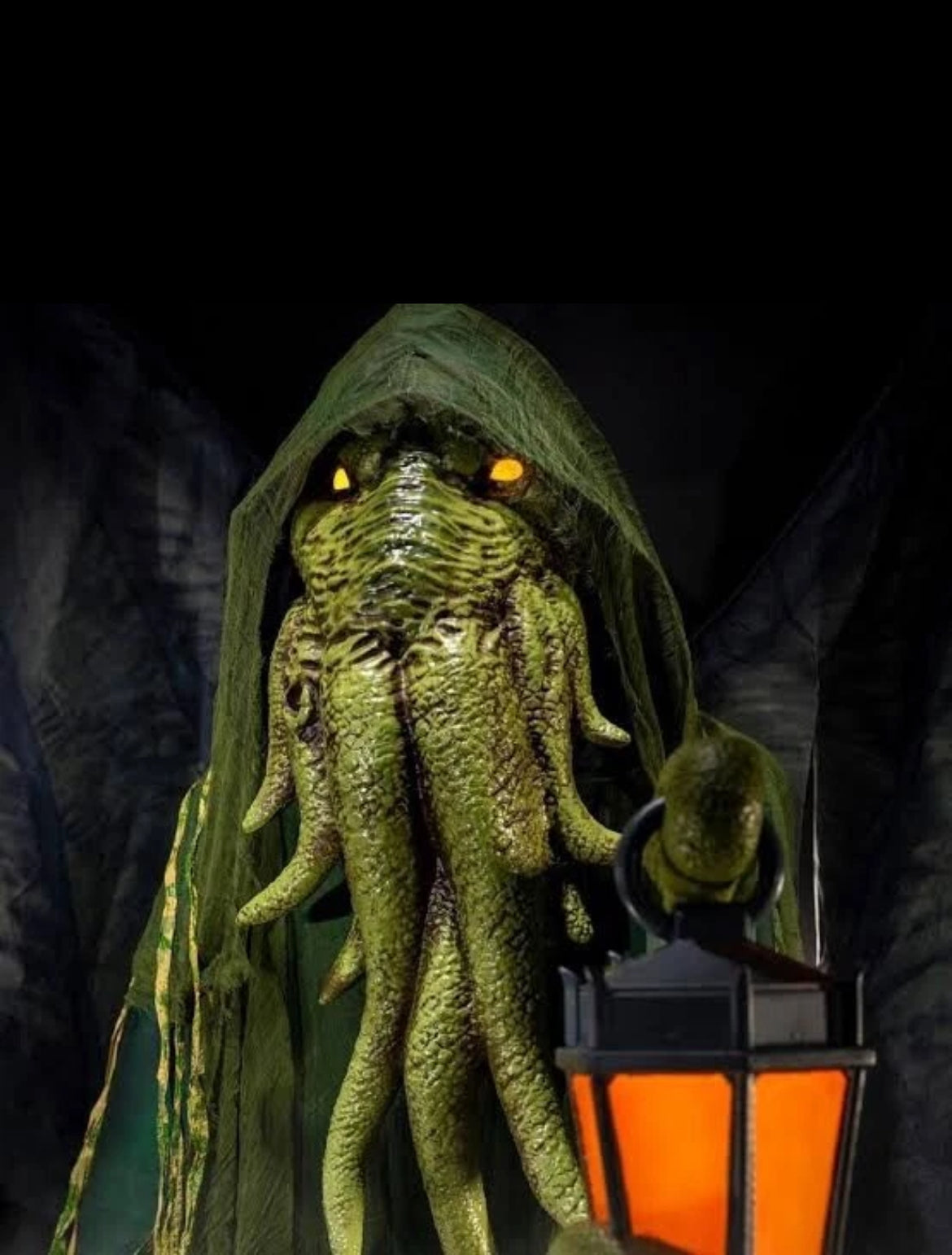 10 Ft Animatronic Light-Up Cthulhu the Watcher Halloween Monster